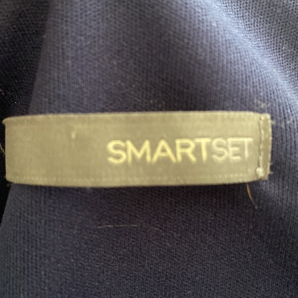 Sleeveless Summer Dress - Picture 2 of 3